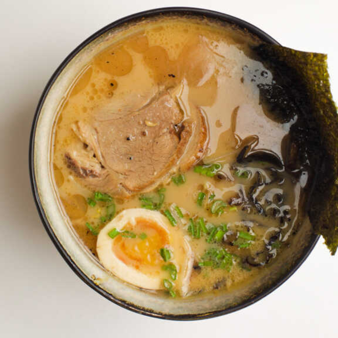 Тонкоцу рамен маленький.