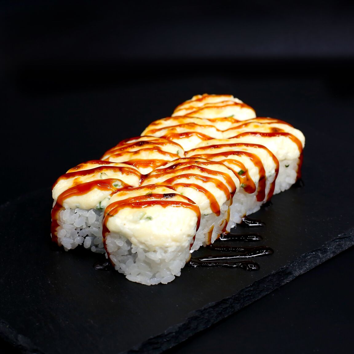 Запеченный ролл с курицей