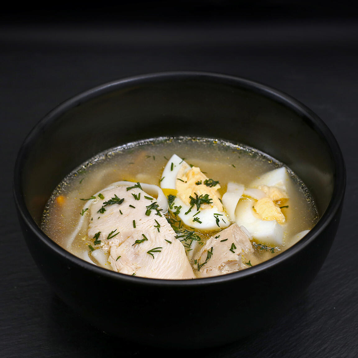 Куриный суп с лапшой и яйцом Бенто