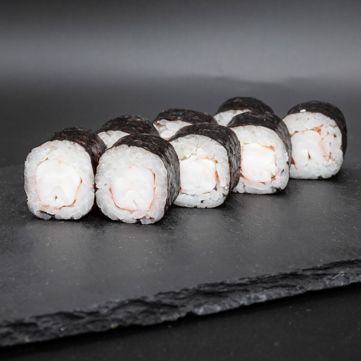 Ролл с креветкой