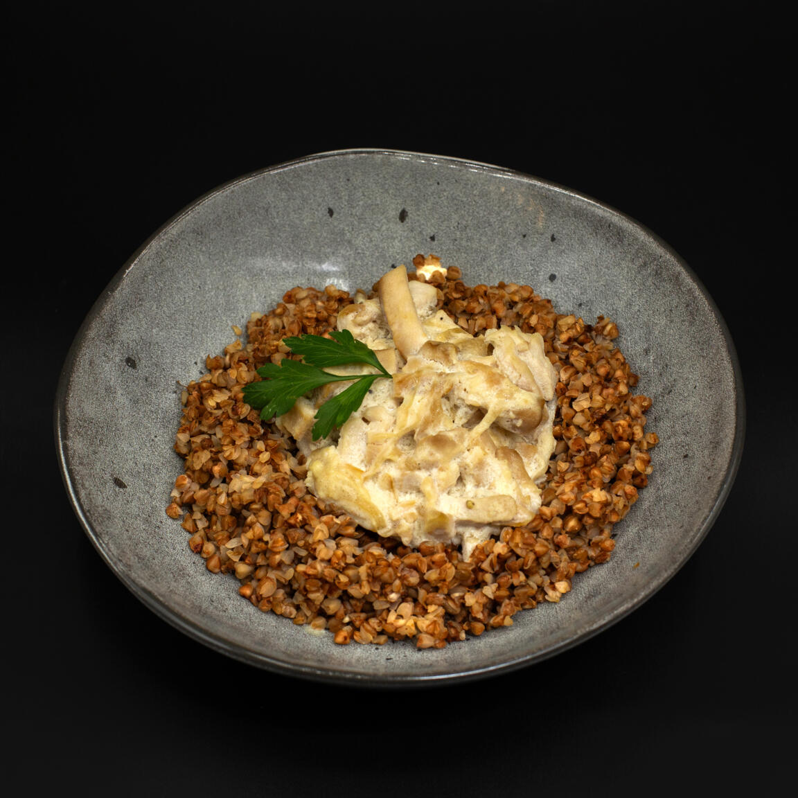 Гречка с курицей в сливочном соусе