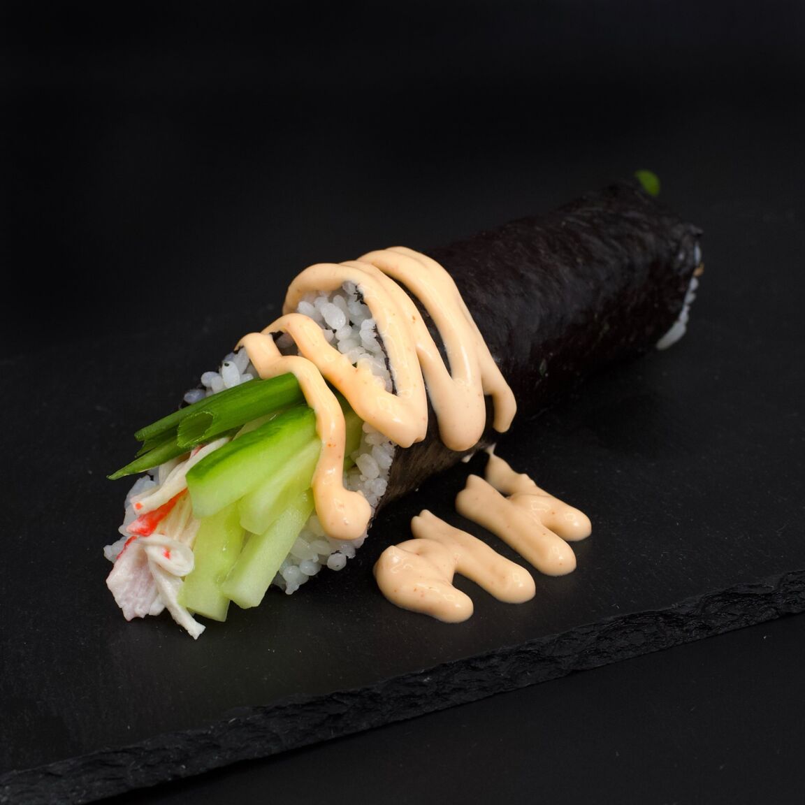 Хэнд ролл со снежным крабом