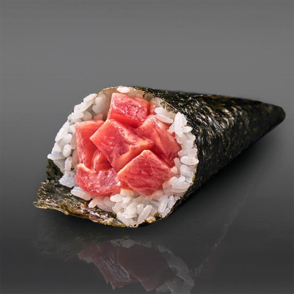 Хенд-ролл тунец спайси