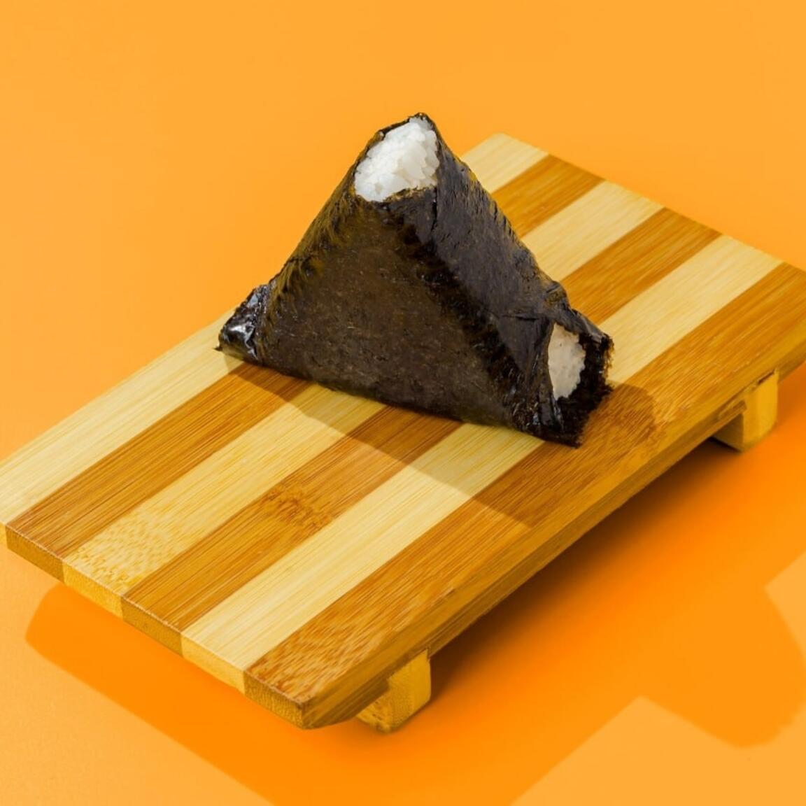 Онигири Туна майо