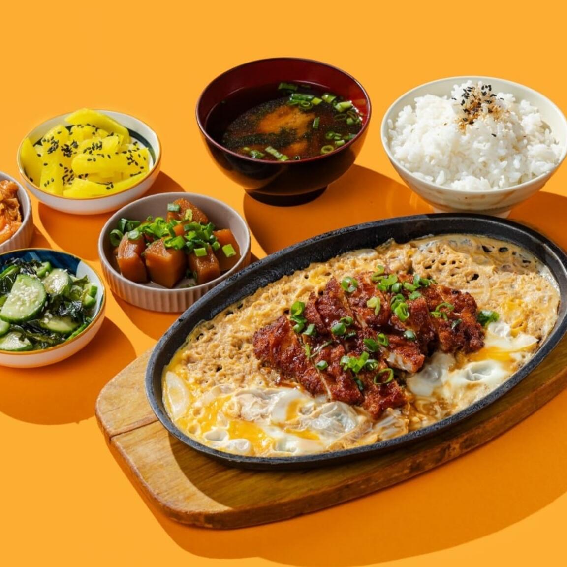 Сет Тонкацу с яйцом и луком