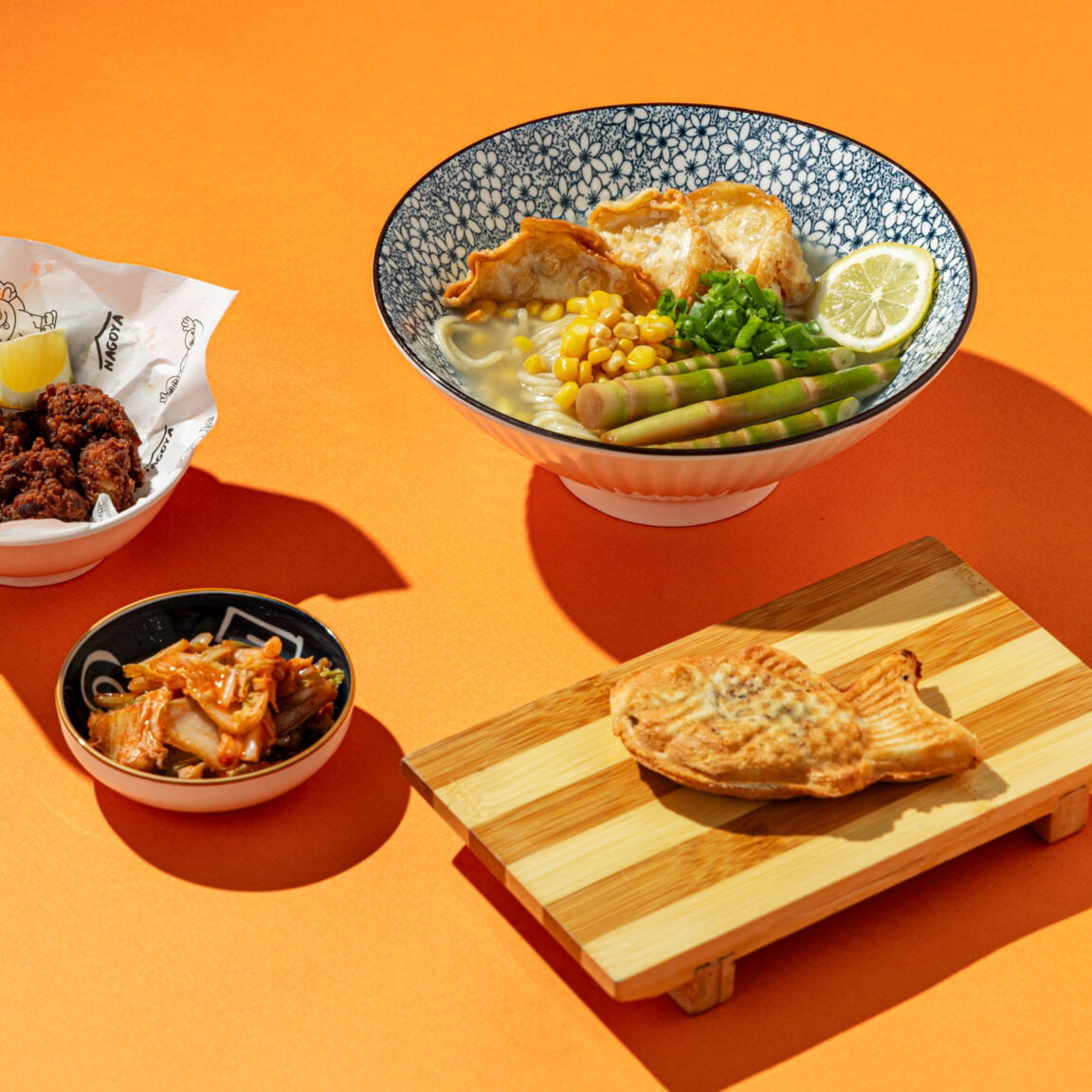 Комбо с Шио гедза рамен и Карааге