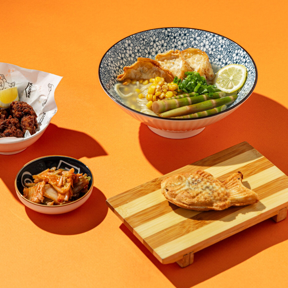 Комбо с Шио гедза рамен и Карааге