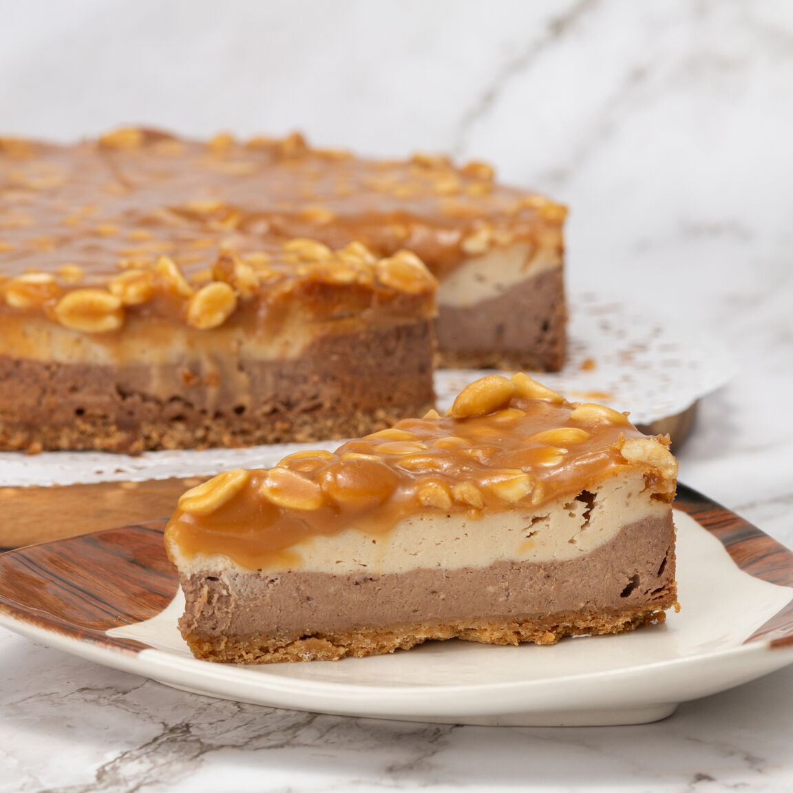 Чизкейк сникерс