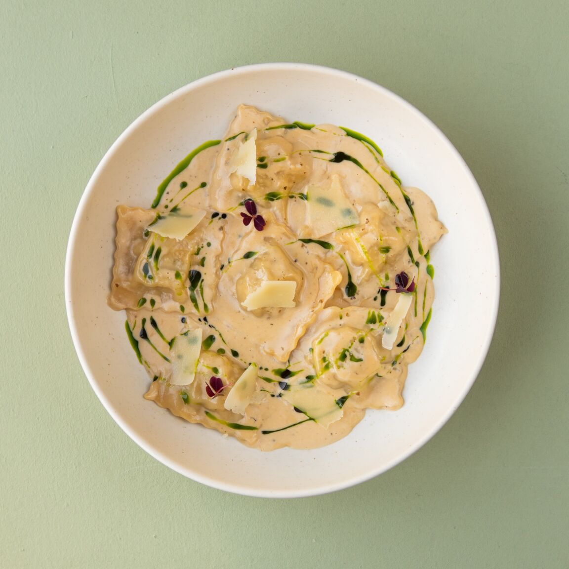 Равиоли с уткой в перечном соусе