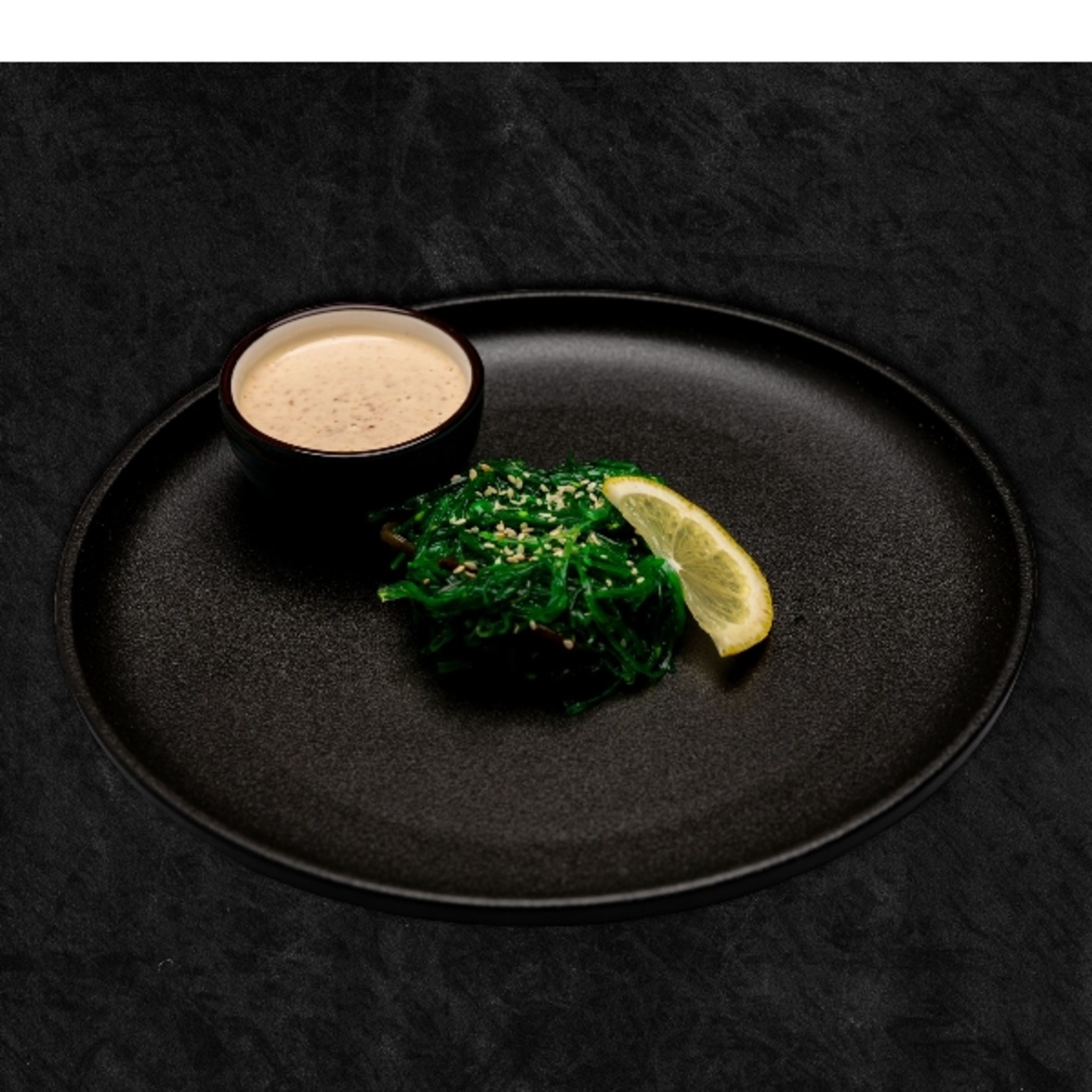 Салат Чука с Ореховым Соусом