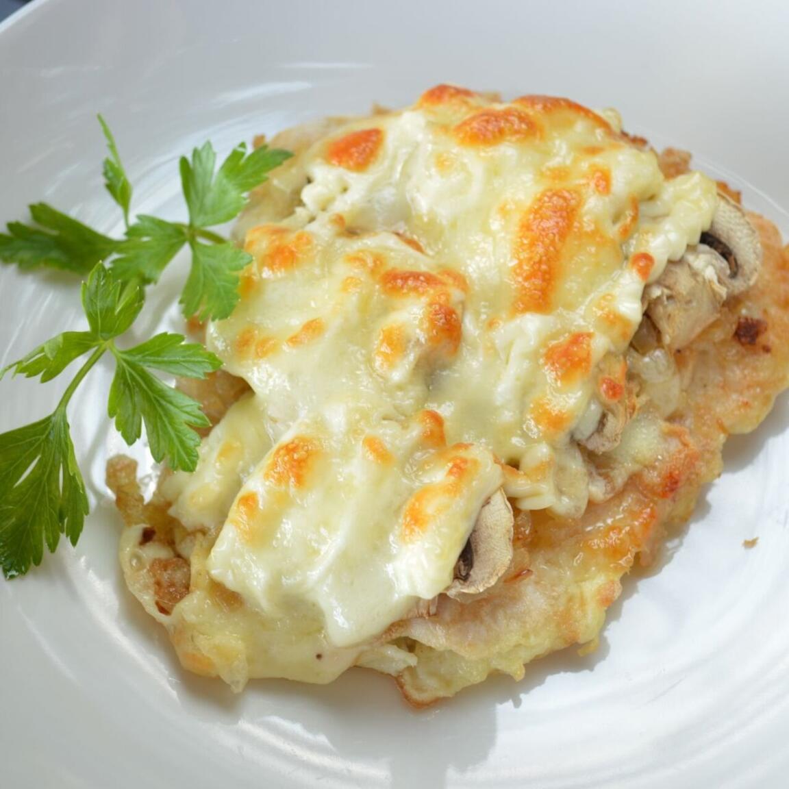ФИЛЕ КУРИНОЕ ЗАПЕЧЕННОЕ С ГРИБАМИ 140ГР