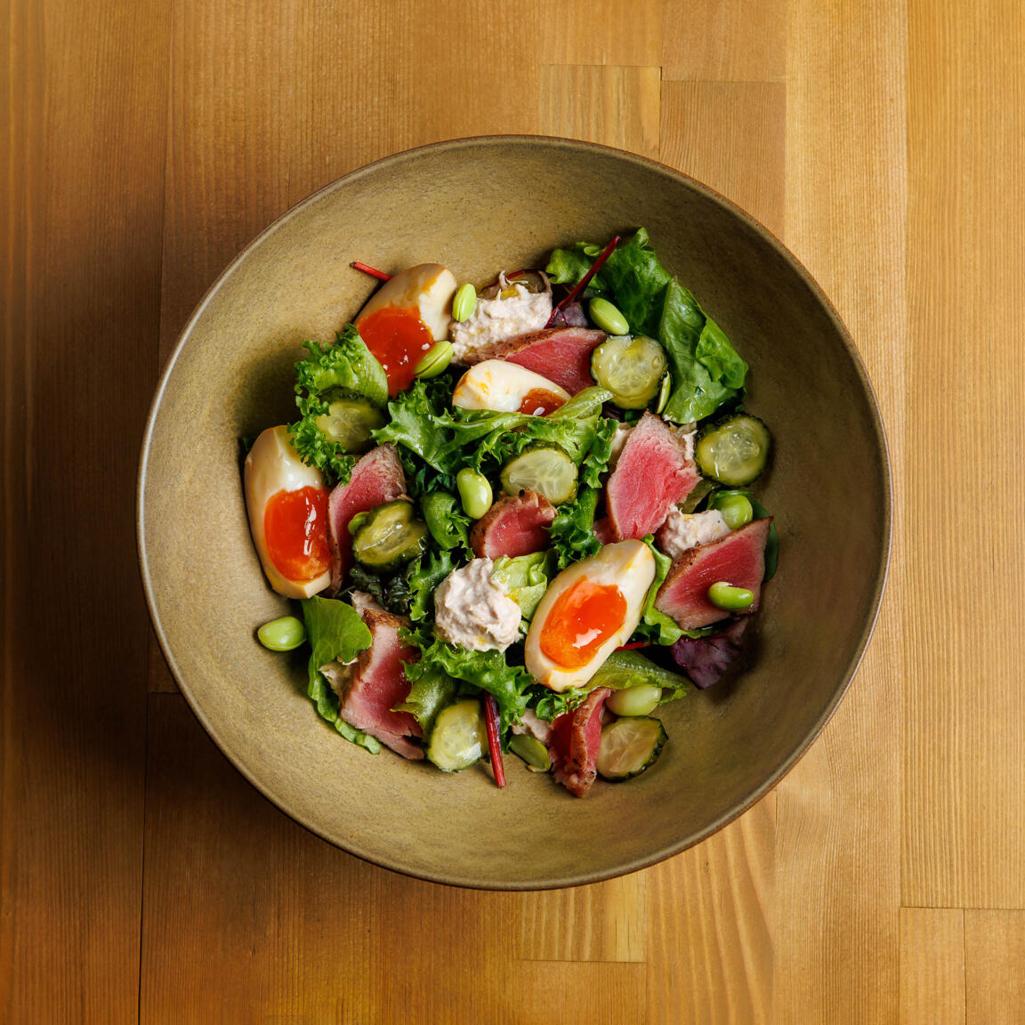 Салат с тунцом татаки