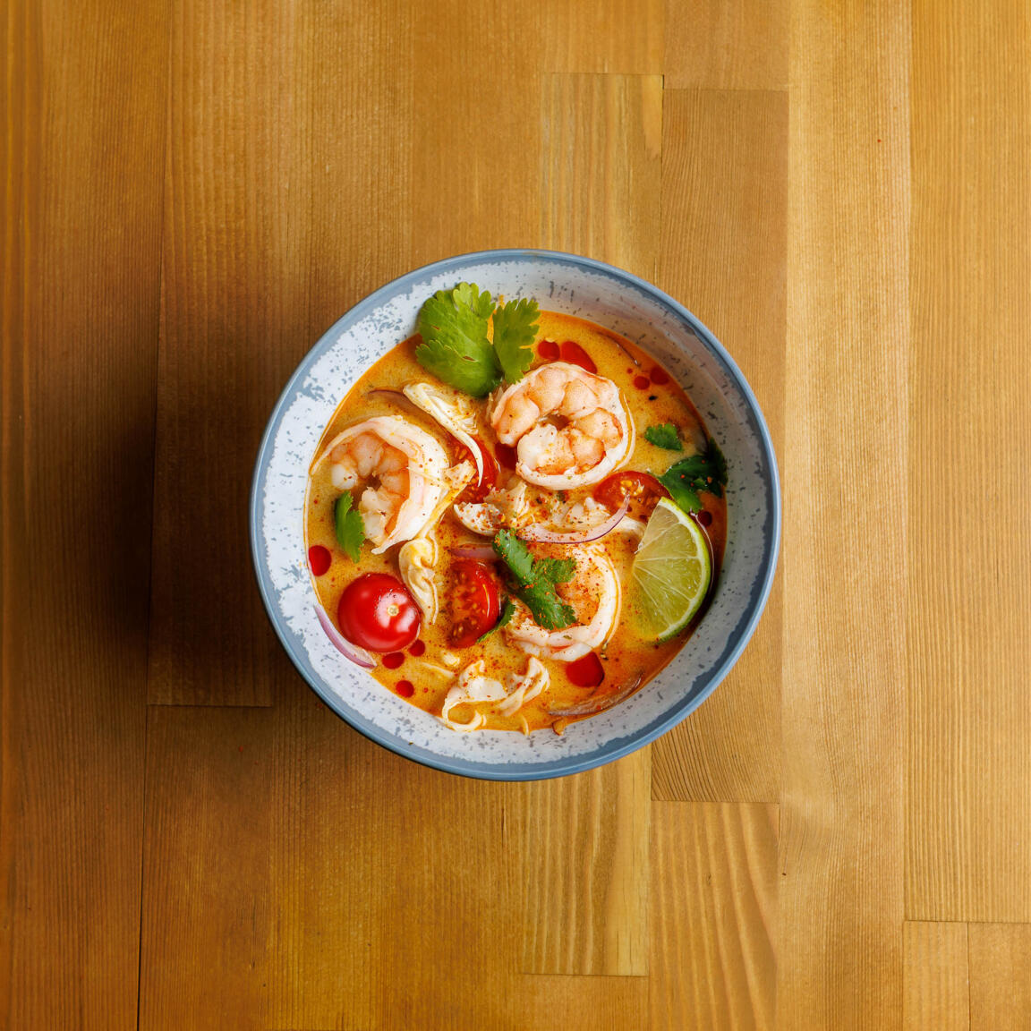 Том ям с креветками