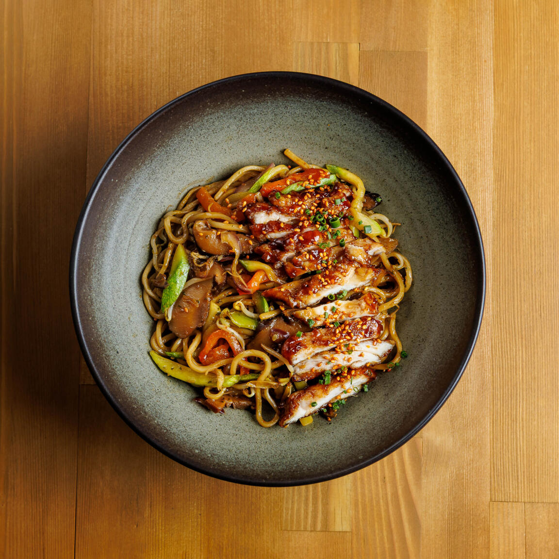 Лапша с курицей терияке