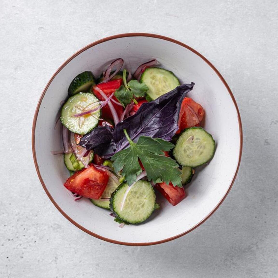 Овощной салат по-грузински со специями