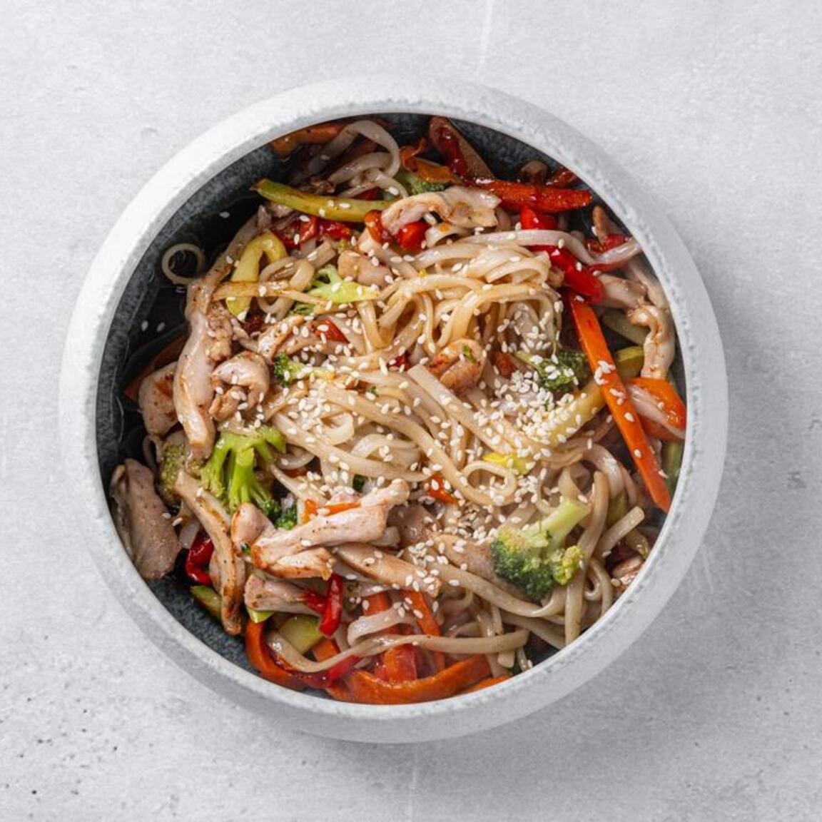 Вок с курицей