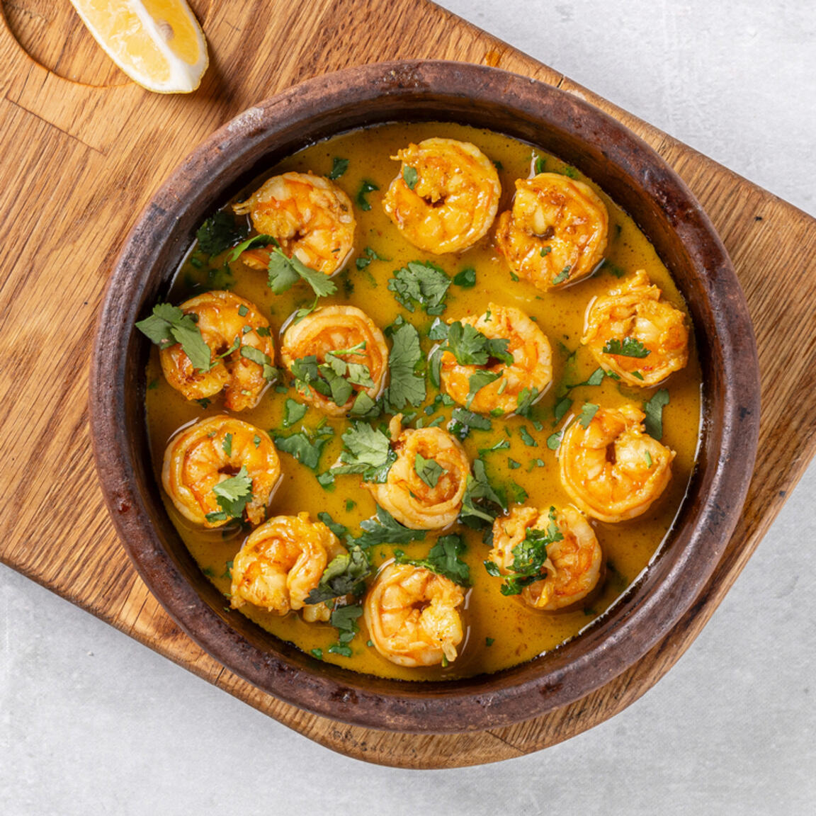 Креветки обжаренные на кеци