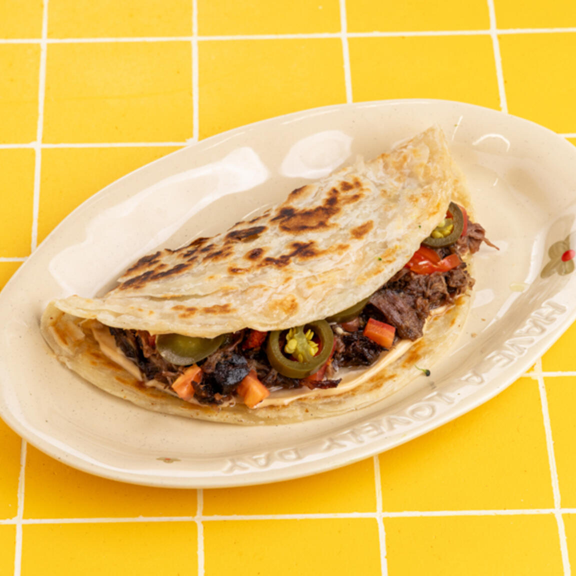 Лепёшка роти с рваной говядиной