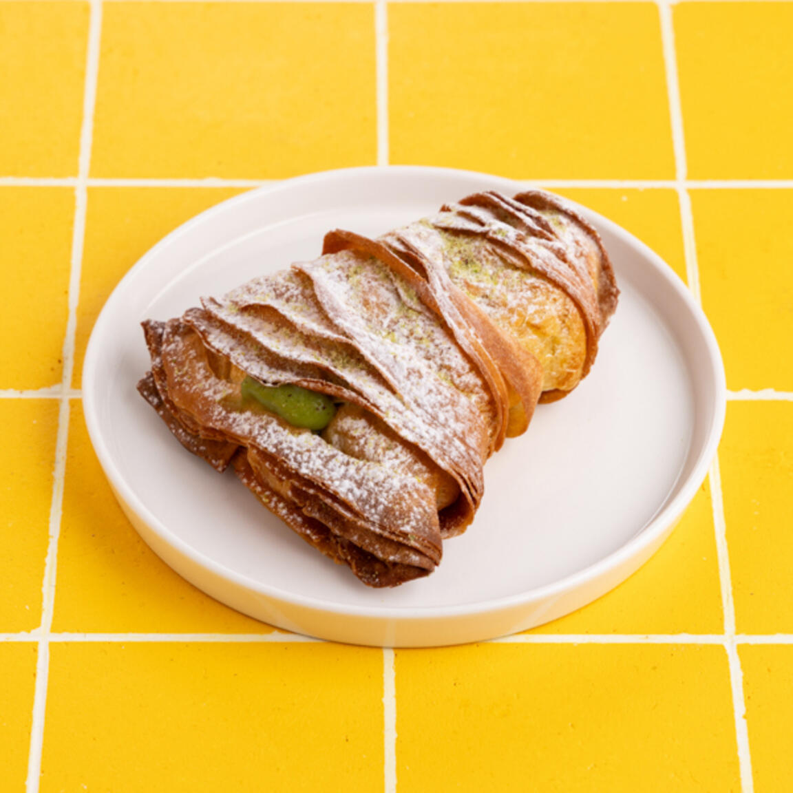 Пирожное Сфольятелла фисташка