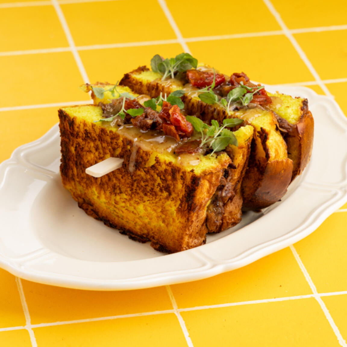 Бриошь с рванной говядиной