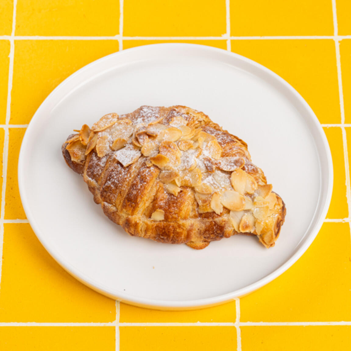 Круассан миндальный