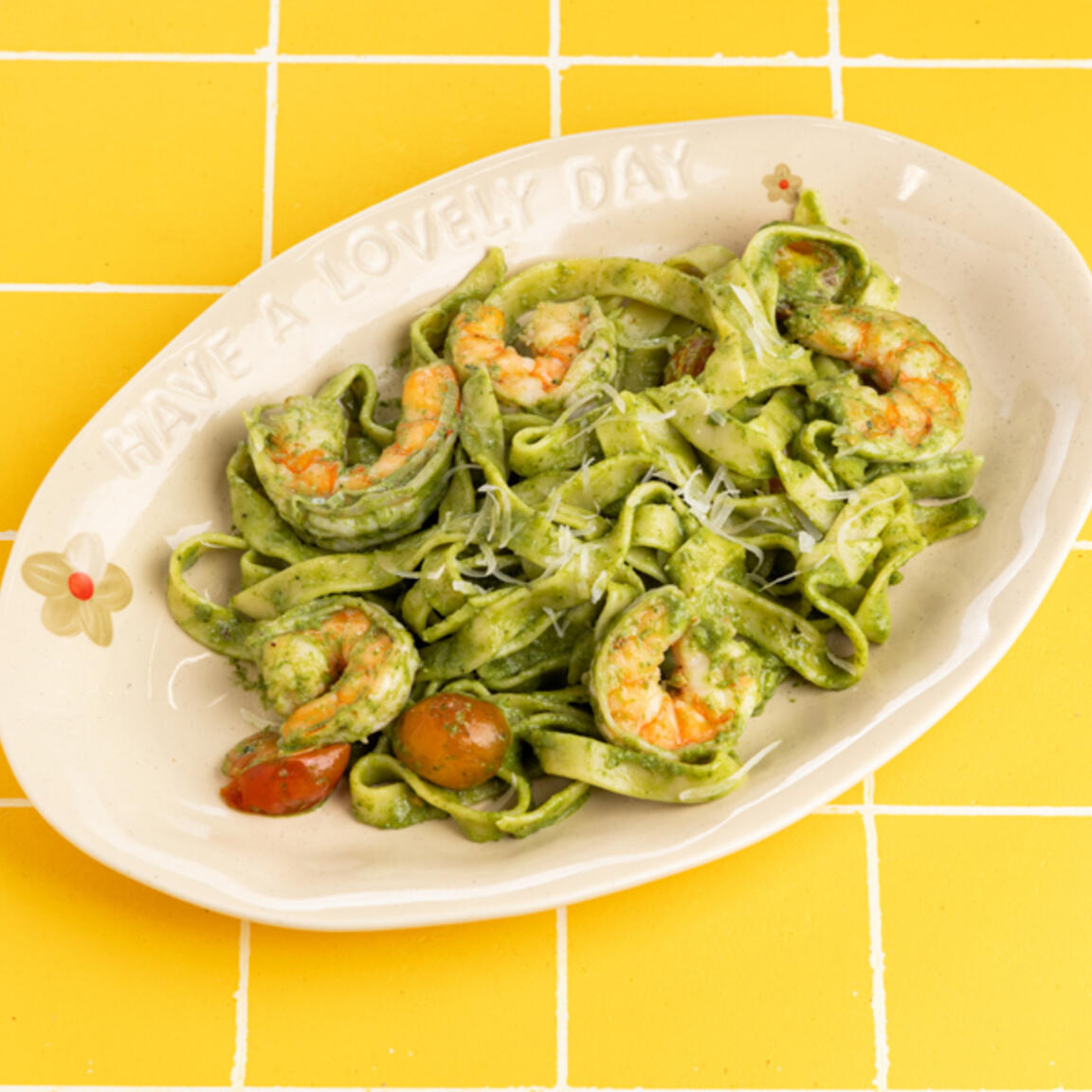 Фетучини  с креветками и песто