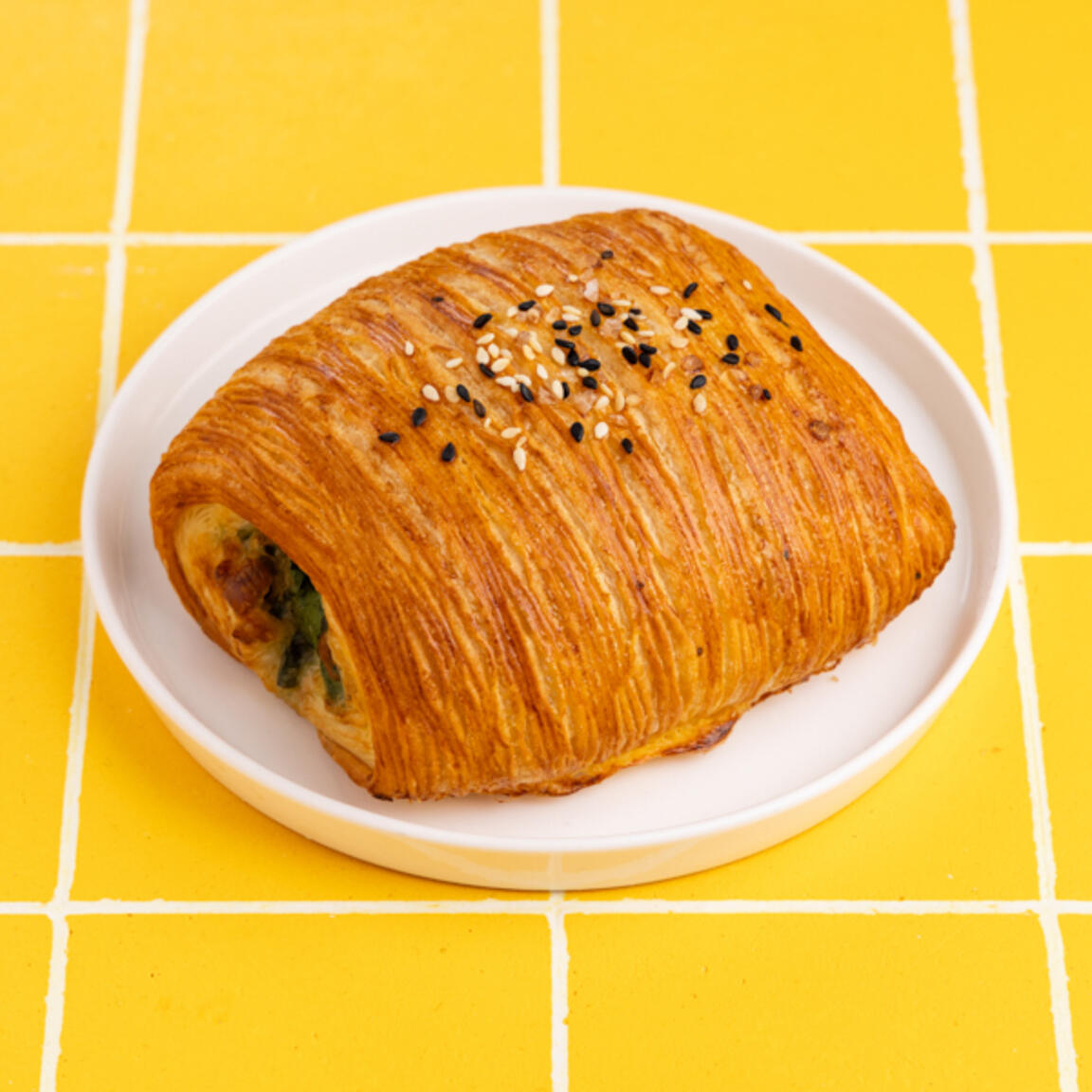 Слойка со шпинатом и сыром