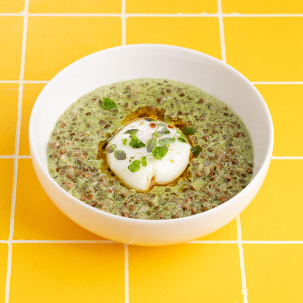 Каша гречневая с яйцом пашот