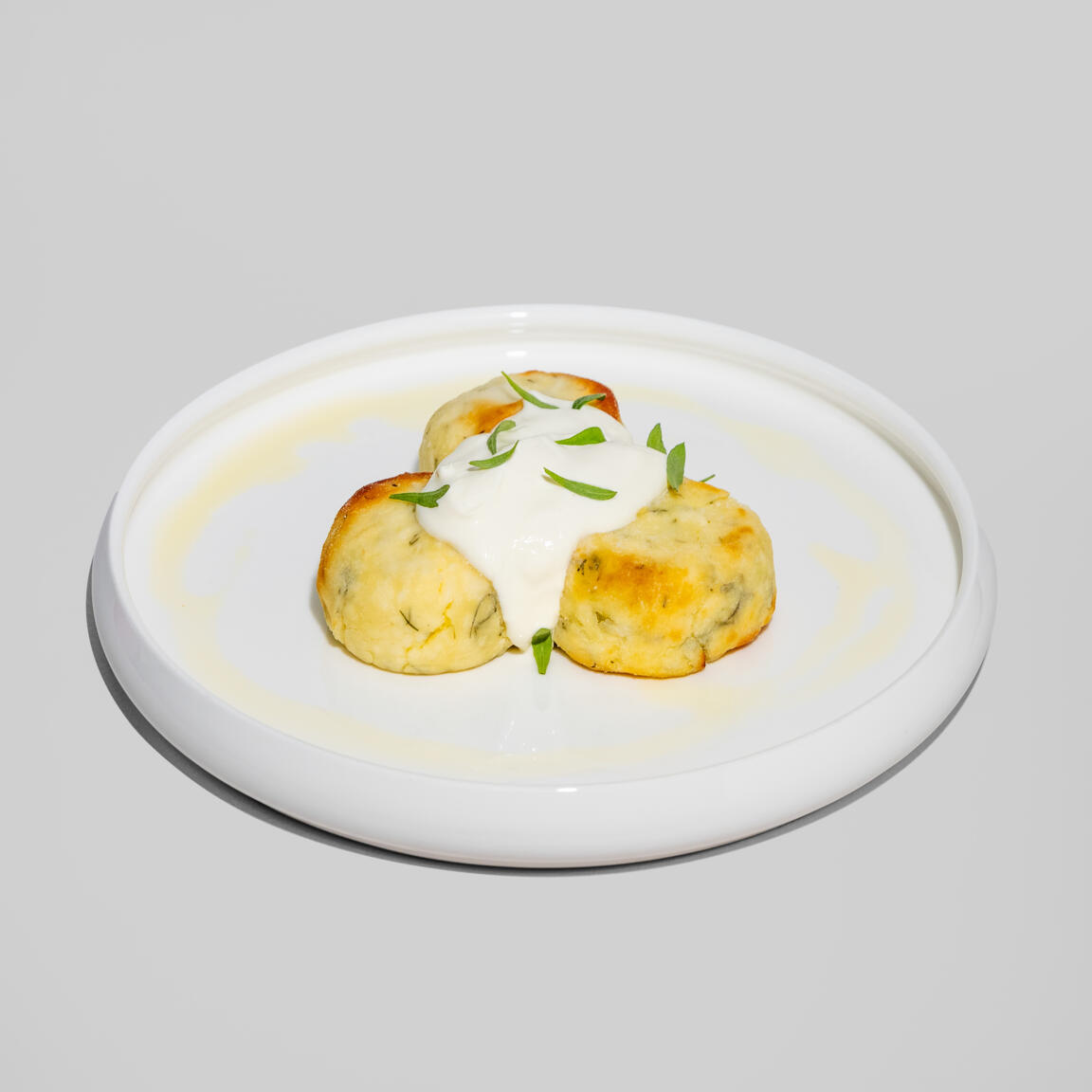 Сырники с осетинским сыром и зеленью