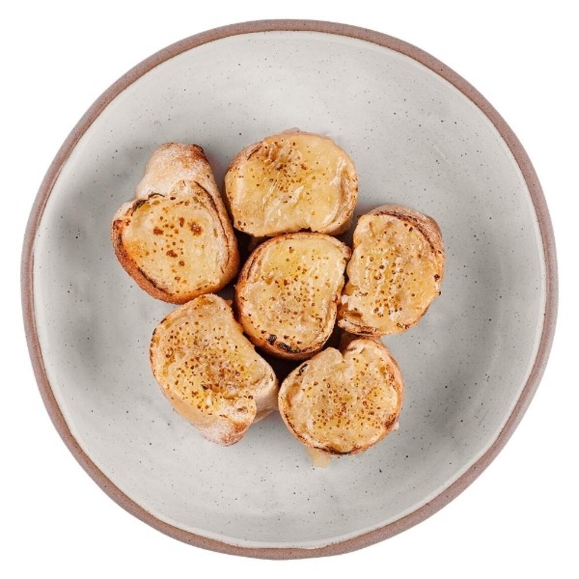 Сладкие рулетики с ананасом и корицей