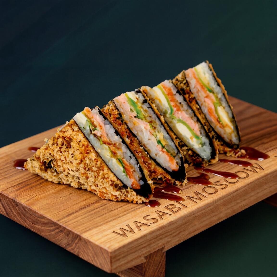 Сэндвич с курицей (ролл) 4шт.