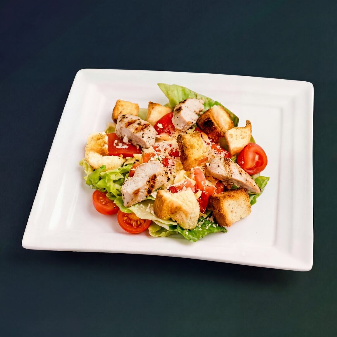 Салат Цезарь с курицей