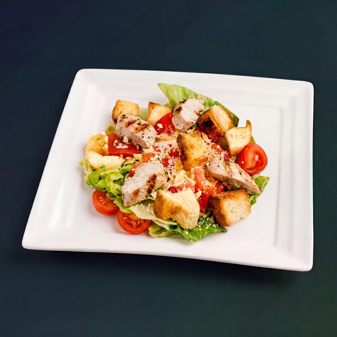 Салат Цезарь с курицей